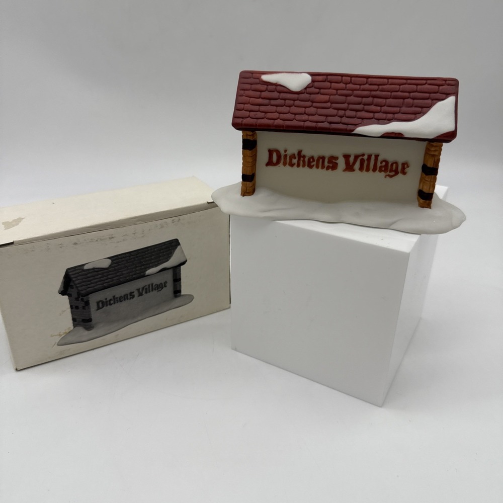 Department 56 Heritage Christmas Village Collection Dickens' Village Sign 6569-2